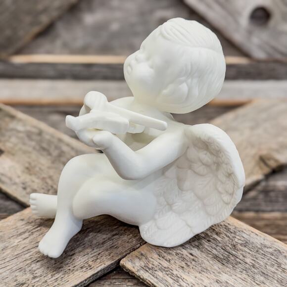 1986 Vintage Bisque Porcelain Seated Angel/Cherub Figurine Playing Violin, 5.5"H - Picture 4 of 7